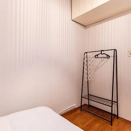 דירה Charming Retreat With Balcony 7 Min To Bomontiada