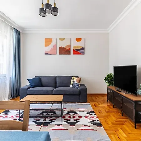 Lejlighed Charming Retreat With Balcony 7 Min To Bomontiada