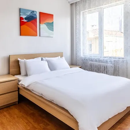 Charming Retreat With Balcony 7 Min To Bomontiada Lejlighed *