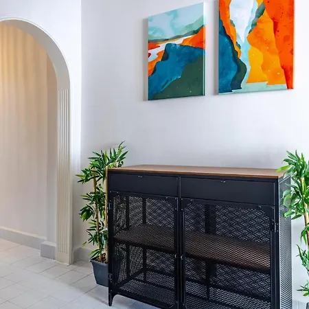Charming Retreat With Balcony 7 Min To Bomontiada Appartement